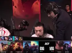 RNG险胜V5,Xiaohu打出惊人五杀激烈交锋淘汰赛,强势挺进下一轮 RNG险胜V5,Xiaohu打出惊人五杀激烈交锋淘汰赛,强势挺进下一轮