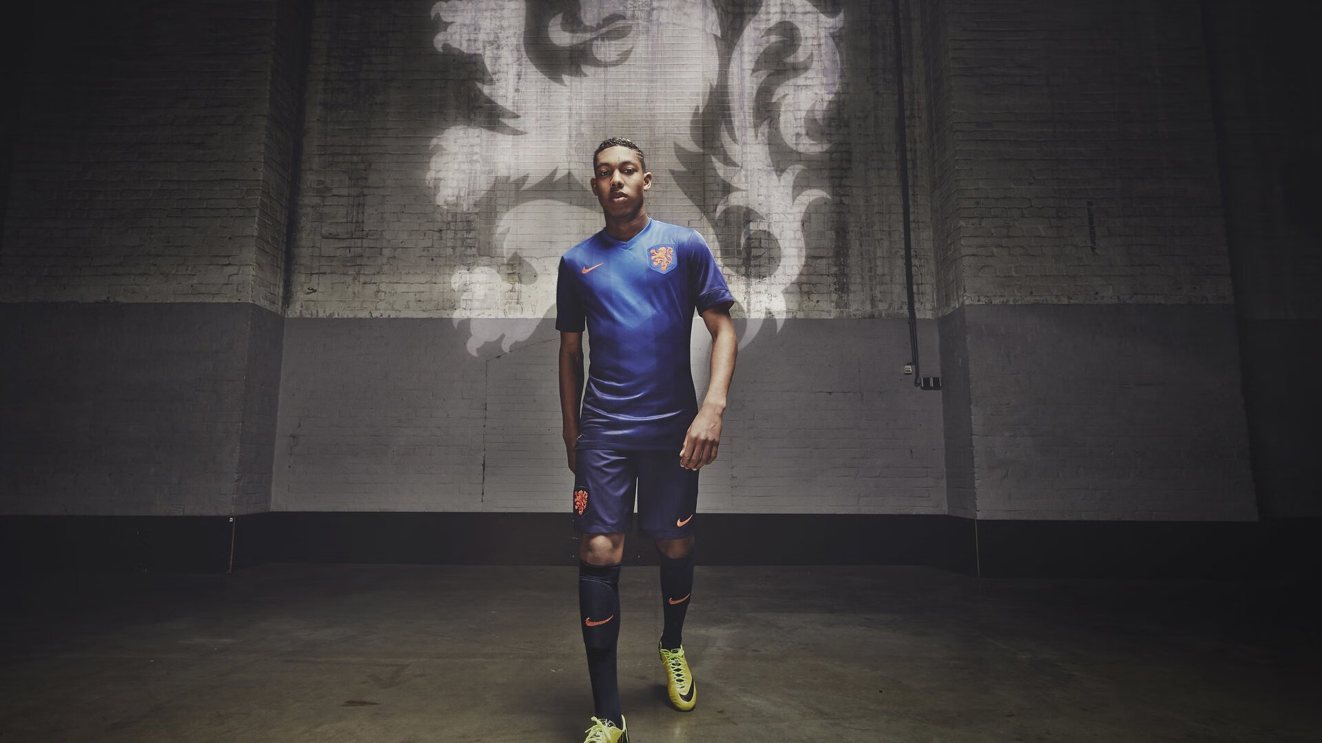 奇迹之夜!巴拉圭新星闪耀欧冠,克瓦拉茨赫利亚一战封神,彻底接管淘汰赛!